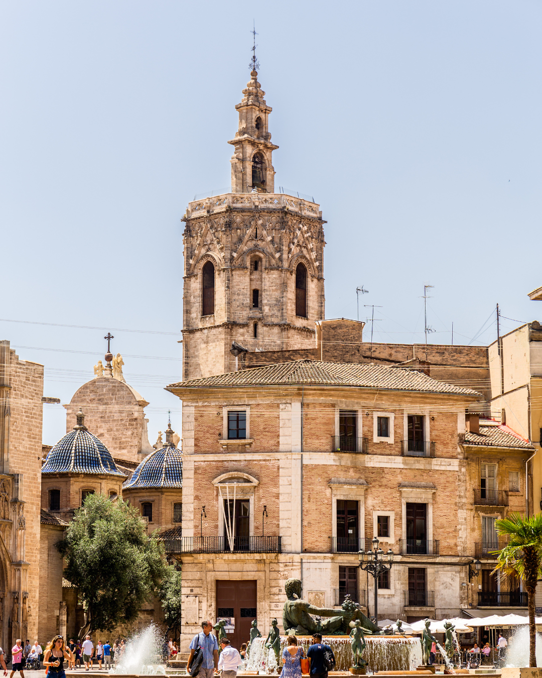 Exploring the Historic Old Town of Valencia: Landmarks and Hidden Gems