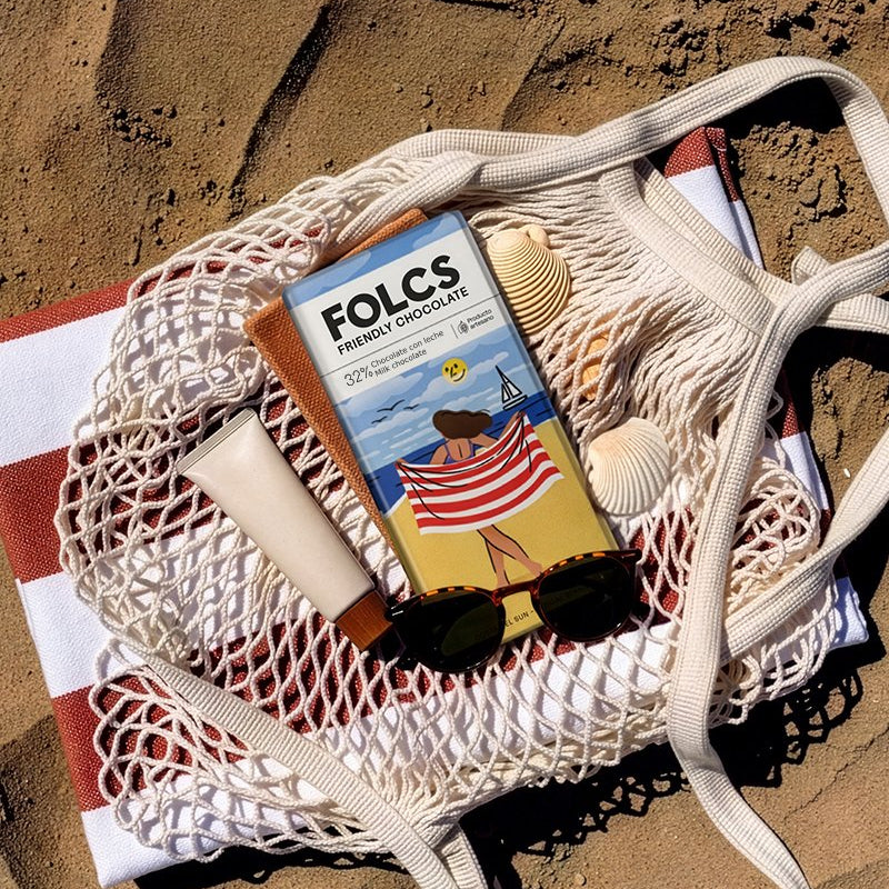 32% Spanish milk chocolate bar with a sunny Spanish beach inspired packaging design, 80g