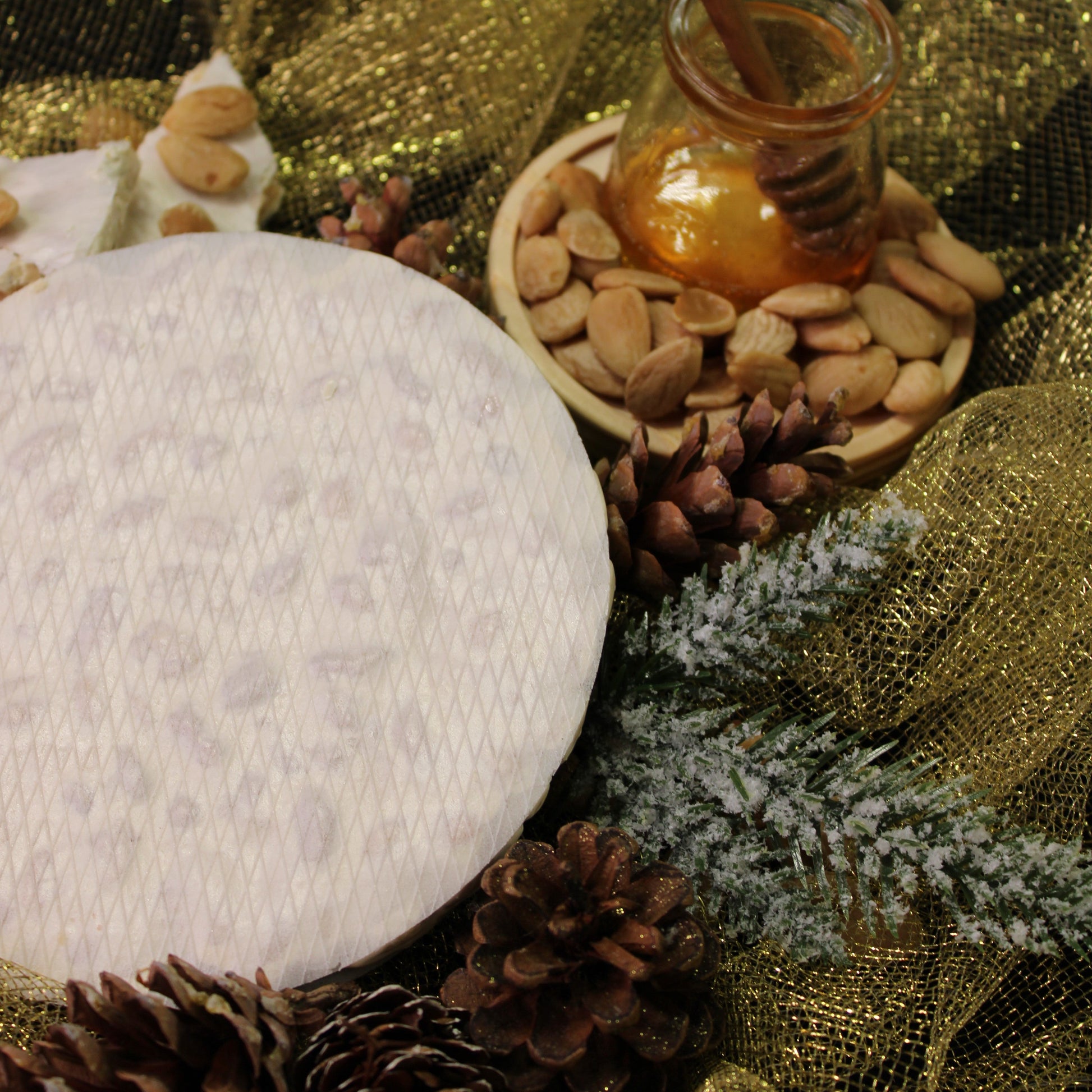 Round Crunchy Alicante Nougat - Torta Turrón Alicante DOP. AntiuXixona, 200g - Little Spain Market